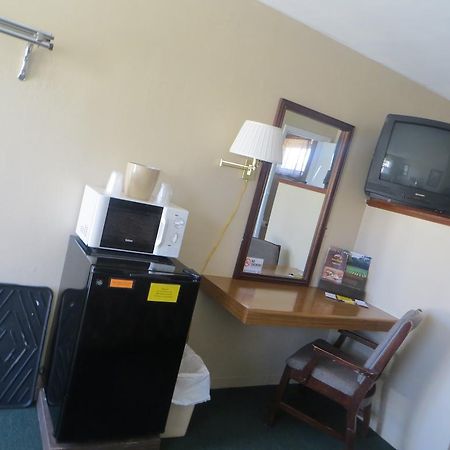Budget Inn Denison Buitenkant foto
