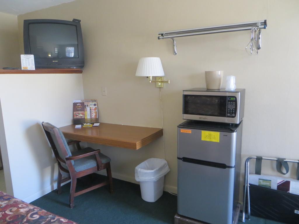 Budget Inn Denison Buitenkant foto